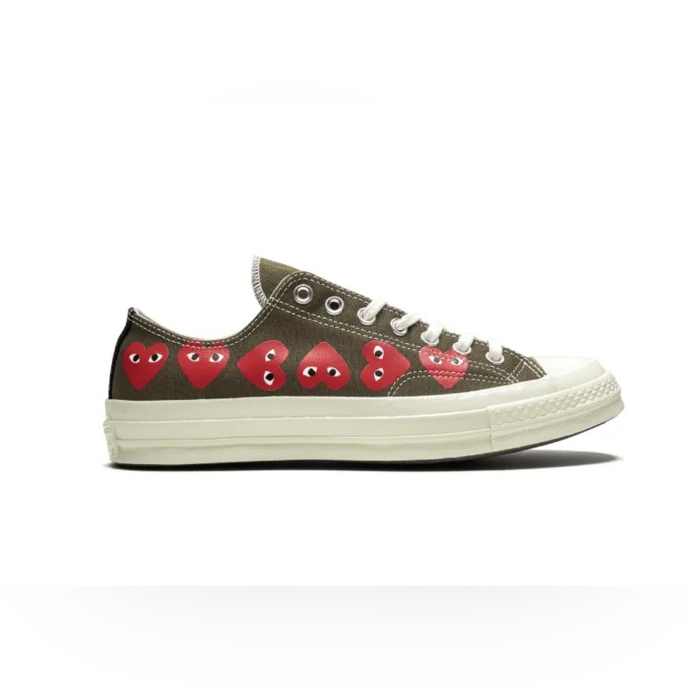 BNWT Converse X Comme des Garçons PLAY - Chuck 70 Low Top “Multi Heart”